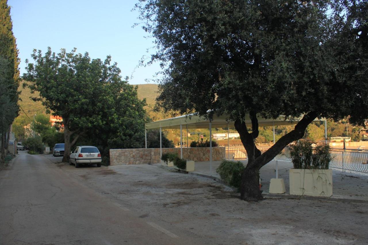 Apartments By The Sea Molunat, Dubrovnik - 8550 Ngoại thất bức ảnh